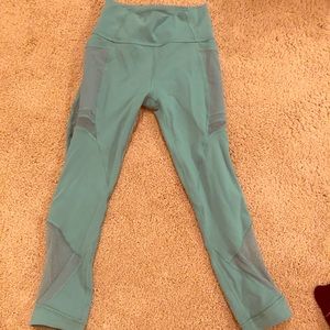 Fresh in mesh lululemon crops!